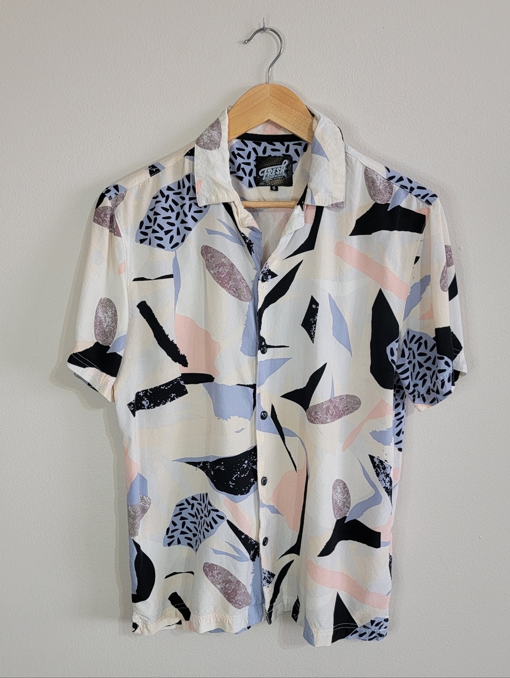 fresh White Abstract Print Short-Sleeve Button-Down Shirt